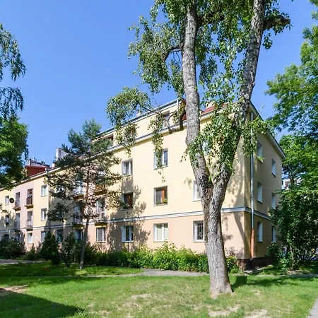 404 Obrzezna Mokotow ワルシャワ